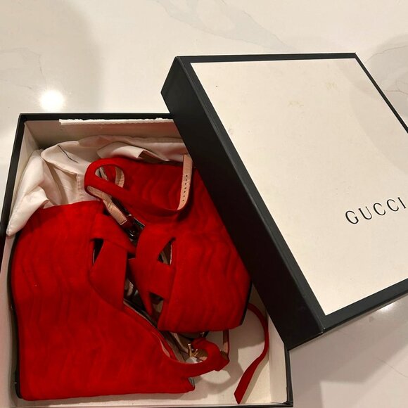Gucci Hibiscus red platform, wedge heels - Picture 1 of 6
